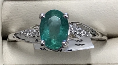 Emerald & Diamond ring 