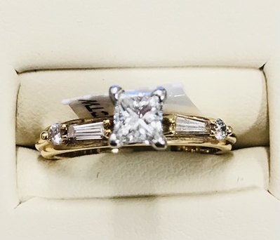 1/2ctw Princess Cut Diamond Engagement Ring 